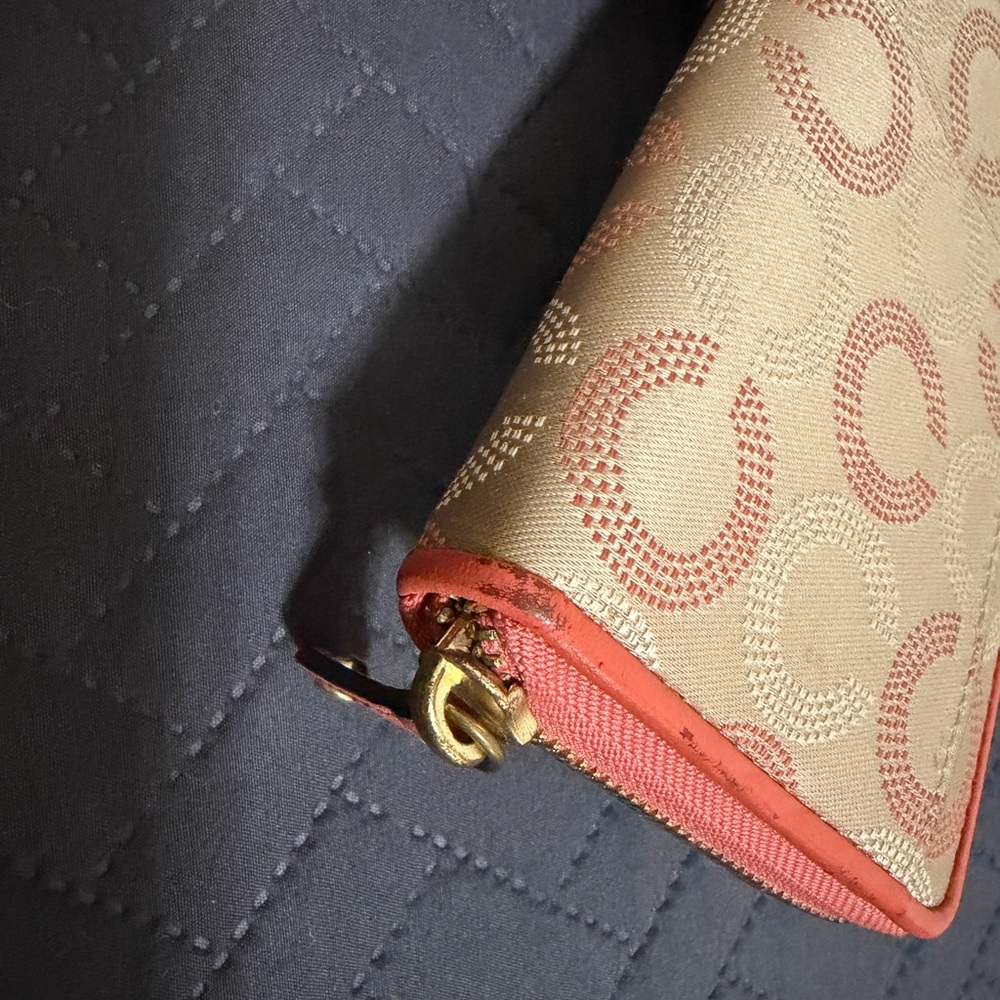 Coach Tan and Coral Patterned Wallet - Picture 4 of 9